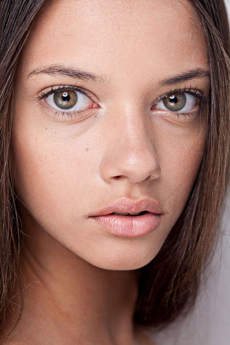 girl Marina Nery, Doe Eyes, Model Face, Fresh Face, 인물 사진, Beauty Videos, Beautiful Eyes, Pretty Face, Woman Face