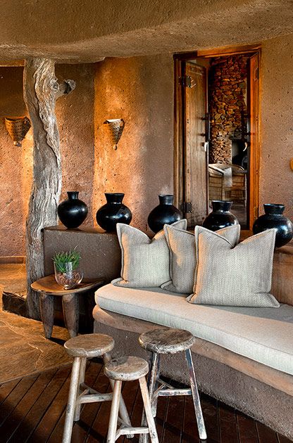 Courtyard Decor, Homes Architecture, Lodge Ideas, Luxury Safari Lodge, African Interior Design, Lodge Design, African Inspired Decor, African Interior, Sea Captain