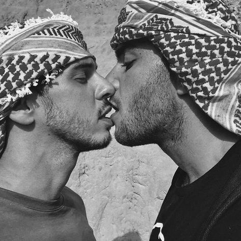 Men: Photo Middle Eastern Men, Sixpack Workout, Handsome Arab Men, Hard Men, Gay Aesthetic, Men Kissing, Cute Black Guys, Arab Men, Gay Romance