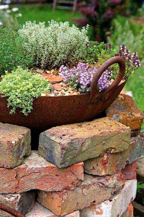 Garden decor brick flower bed #flowerbed #brick #garden #gardenideas #landscaping #gardening #decorhomeideas Brick Flower Bed, Flower Bed Designs, Herb Containers, نباتات منزلية, Brick Garden, Backyard Diy, Have Inspiration, Tropical Landscaping, Flower Bed