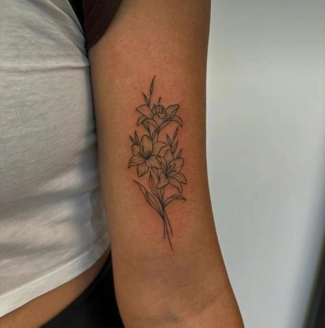 #pinterest #tattoo #tattoosforwomen #inspiration #life #lifestyle #inked Bouquet Tattoo, Lily Bouquet, Tattoos For Women, Lily, Tattoos