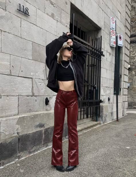 Red Leather Pants, Rock Star Outfit, Rockstar Aesthetic, Maggie Lindemann, Train Wreck, Rock Outfit, Taylor Momsen, Rock Outfits, School Looks