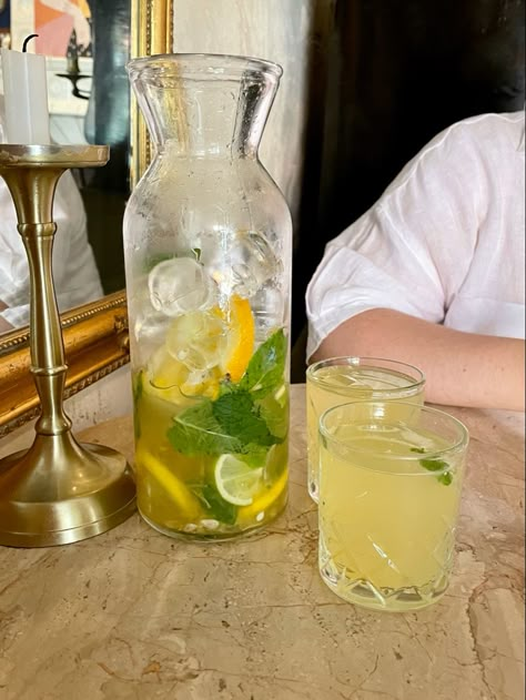 lemonade | lemon | café | summer #aesthetic #cafe #lemon #lemonade Honey And Lemon Aesthetic, Homemade Lemonade Aesthetic, Summer Lemonade Aesthetic, Lemonade Stand Aesthetic, Summer Drink Aesthetic, Ghibli Garden, Farmer Aesthetic, Lemonade Aesthetic, Drinks Lemonade