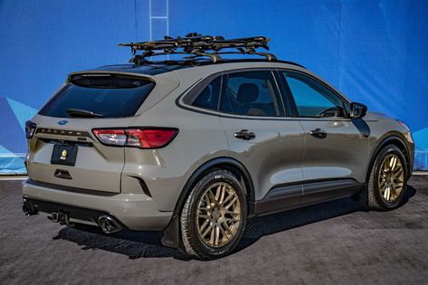 Motoroso is the better way to find what drives you! This image was parked by Ford SEMA 2019 to a garage called 2020 Ford Escape SEL AWD “Urban” Escape By LGE-CTS Motorsports - Rear 3/4. Click to see the images and the interactive markers. Ford Escape Modified, Ford Escape Accessories, Escape Car, Car Conversion, 2017 Ford Escape, Car Craft, Ford Accessories, Nissan Pathfinder, Car Colors