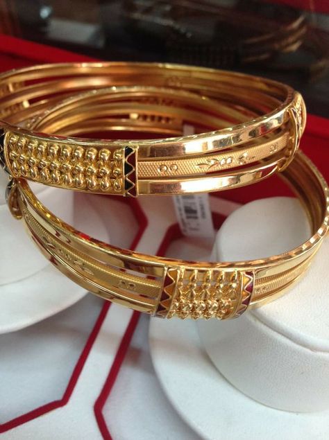 Gold Kada Design For Women Indian, Kada Design For Women, Gold Kada Design For Women, Gold Kada Design, Kada Design, Plain Gold Bangles, Gold Jewelry Prom, Gold Kada, Gold Bangles Indian