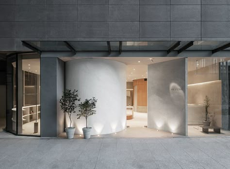 the ilma showroom expresses modernist-era geometries in seoul | Netfloor USA Retail Facade, Shop Facade, Retail Interior Design, Storefront Design, Entrance Design, Dark Interiors, Retail Interior, Shop Front, Commercial Space