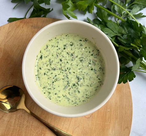 Chimichurri Aioli, Sriracha Ketchup, Aioli Sauce, Caramelized Onion Dip, Aioli Recipe, Garlic Chives, Sweet Potato Wedges, Condiment Recipes, Chimichurri Sauce