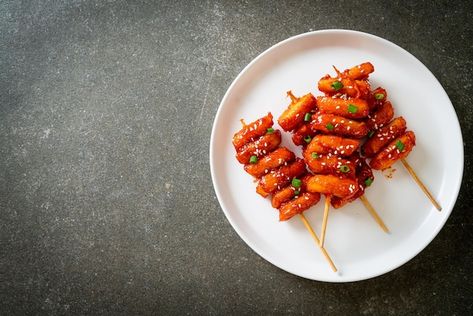 Photo Deep, Korean Rice Cake, Korean Rice, Food Style, Spicy Sauce, Rice Cakes, Korean Food, Deep Fried, Skewers