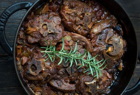 Lamb Necks Recipe, Neck Chops Slow Cooker, Lamb Neck Recipes Stew, Neck Of Lamb Recipes, Lamb Neck Chops Recipe, Lamb Neck Recipes Slow Cooker, Lamb Neck Stew, Lamb Pieces Recipes, Goat Neck Recipe