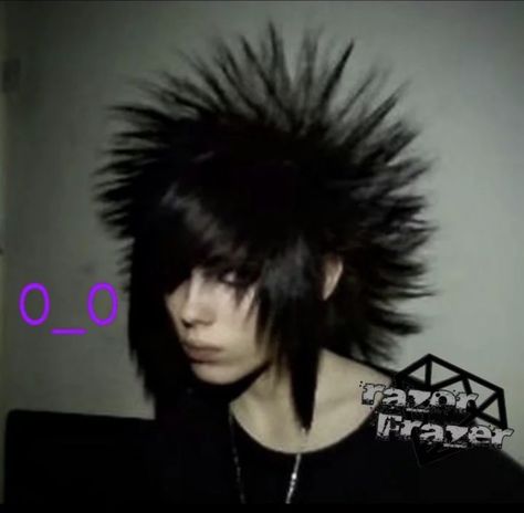 Emo Scene Hair Boy, Scene Kid Hair, Emo Bangs, Spikey Hair, 2000s Hair, Emo Boy Hair, Scene Guys, Emo Pictures, Emo Scene Hair