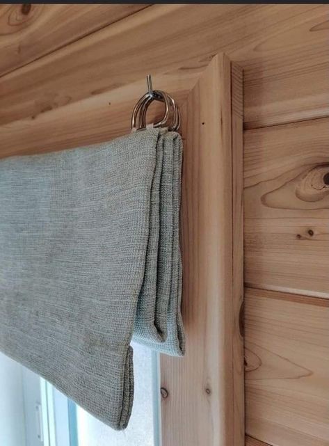 Rideau Diy, Burlap Curtains Diy, In Front Of House, Remodeled Campers, Front Of House, Diy Curtains, Deck Decorating, Furniture For Small Spaces, 인테리어 디자인