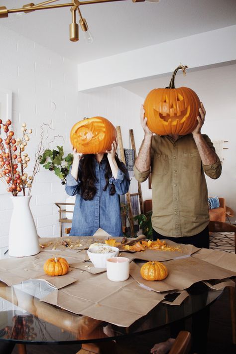 New Darlings - Pumpkin Carving Pumpkin Carving Photography, Relationship Wishes, Reading Pumpkin, Pumpkin Carving Halloween, Fall Romance, Dates Ideas, Autumn Romance, Hangout Ideas, Halloween Date