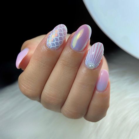 Mermaid Themed Nails, Honeymoon Nails Ideas Beach, Mermaid Theme Nails, Beach Theme Nails Designs, Sea Theme Nails, Mermaid Nails Design, Under The Sea Nails, Beach Nails Designs, Sea Nail Art