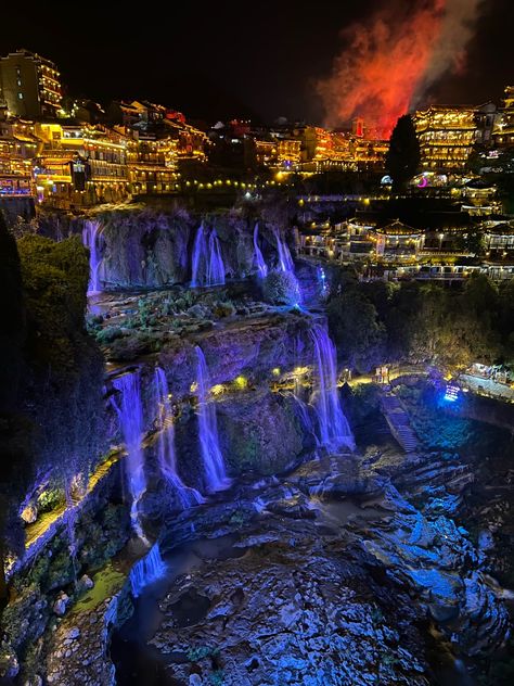 Furong Ancient Town Night, Hunan Province China, Furong Ancient Town, China Places To Visit, Furong China, Chengdu Aesthetic, China Travel Aesthetic, China Beautiful Places, Unreal Places On Earth