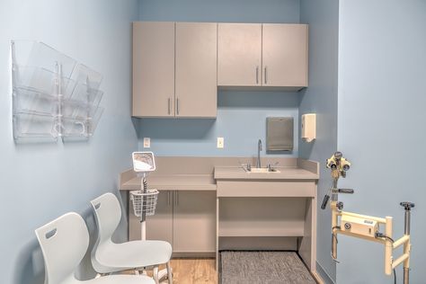 Medical Office Interior, Medical Clinic Design, Wash Sink, School Nurse Office, Nurses Office, Medical Office Decor, Medical Office Design, General Practitioner, Farmhouse Renovation