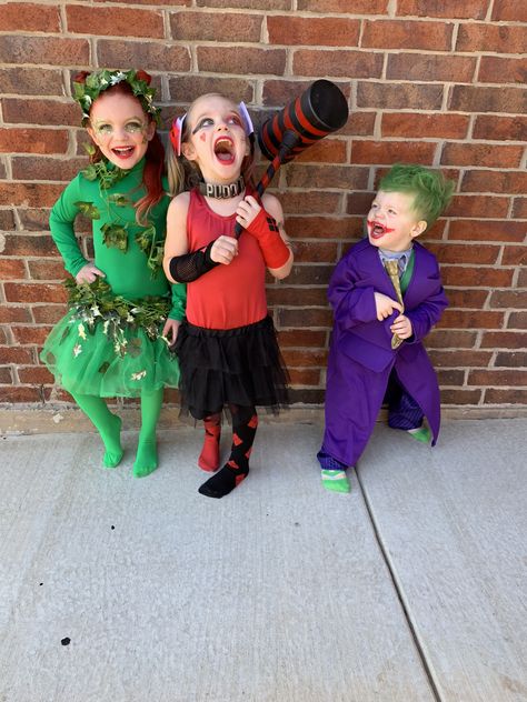 Poison Ivy, Harley Quinn, and the Joker Harley Quinn And Joker Girls Costume, Poison Ivy Costume Kids, Kids Joker And Harley Quinn Costume, Harley And Ivy Cosplay, Joker And Harley Quinn Two Girls Costume, Harley Quinn Costume Kids, Harley Quinn Kids, Baby Harley Quinn, Ivy Harley