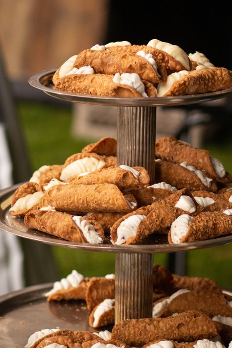 There are few things tastier than a canoli. And a canoli at a wedding? Even better! ... ⁠. . . #michaelseventcatering #catering #outdoorwedding #tentwedding #cheflife #serverlife #photooftheday #love⁠ #bride #foodie⁠ @patrickreganphotography Wedding Cannoli, Wedding Backyard Reception, Buffet Ideas, Reception Food, Tent Wedding, Cannoli, Chef Life, Wedding Catering, Frozen Banana