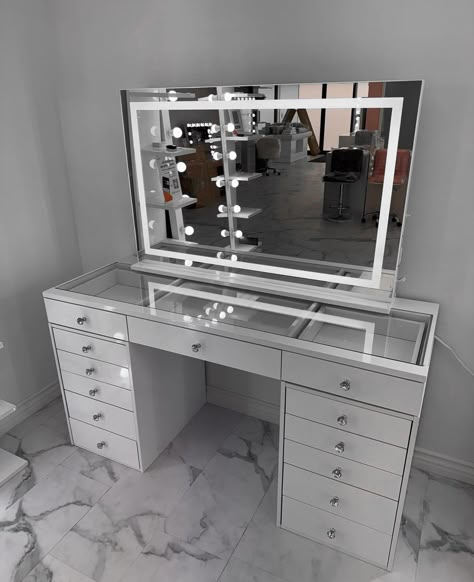 thevanitystorelv on ig Room Inspo Vanity, Aesthetic Vanity Desk, Luxury Vanity Design, Classy Vanity, Glitter Vanity, Bathroom Vanity Inspiration, Vanity Table Ideas, Big Vanity, Vanity Room Decor