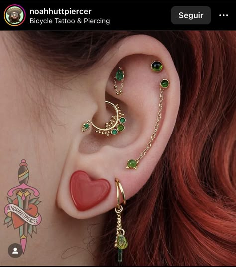 Ear Styling, Pretty Piercings, Ear Curation, Dope Jewelry Accessories, Earrings Piercings, Tooth Gems, Nose Earrings, Cool Ear Piercings, Pretty Ear Piercings