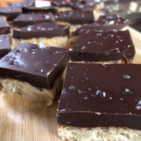 Grain-Free Salted Dark Chocolate Bites Quinoa Chocolate Bars, Dark Chocolate Granola Bars, Dark Chocolate Sea Salt Quinoa Crisps, Keto Dark Chocolate Coconut Bites, Grain Free Chocolate Muffins, Factor Recipes, Cellular Healing, Snack Dishes, Easy And Healthy Recipes