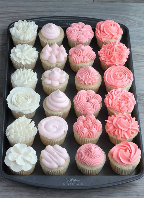 24 different ways to decorate a cupcake - Baking with Blondie Vanilla Cupcake Decoration, Wedding Cupcake Designs Decoration, Cupcake Recipes Decorating, Butter Cream Cupcake Designs, White Frosting Cupcake Designs, Different Ways To Frost Cupcakes, Vanilla Cupcake Design, Cupcake Simple Design, How To Decorate A Cupcake