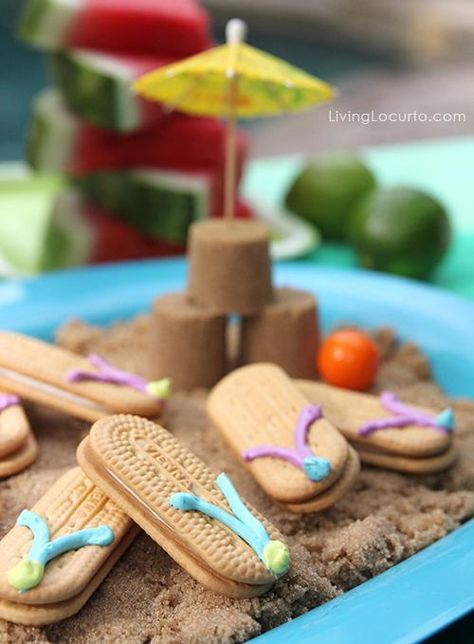 Cute Beach or Pool Party Ideas for kids! Nutter Butter Flip Flop Cookies and more fun food recipes and printables for summer parties. By Amy Locurto LivingLocurto.com Flip Flop Cookie, Pool Party Food, Fiesta Tropical, Summer Pool Party, Beach Birthday, Hawaiian Party, Summer Pool, Bbq Party, Luau Party