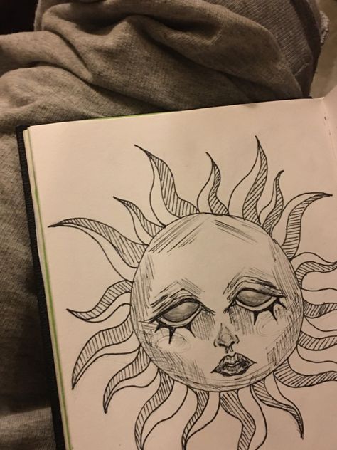 Hippy Sun Drawing, Old Sun Drawing, Sun Easy Painting, Detailed Sun Drawing, Celestial Sun Drawing, Grunge Moon Drawing, Weird Sun Drawing, Grunge Sun Drawing, Sun And Moon Tattoo Sketch