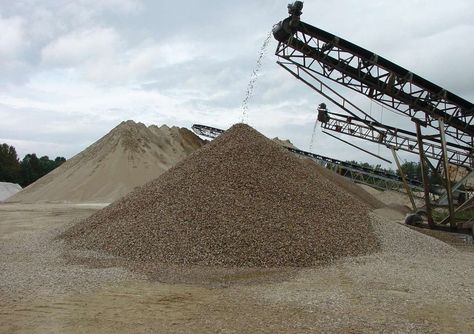 Buy crushed and colored #sand #gravel at your doorstep with US Rock Corporation bulk delivery services in Central and #SouthCalifornia. Decomposed Granite, South California, Building Stone, Sand And Gravel, California City, Colored Sand, San Bernardino, Soil, San Diego