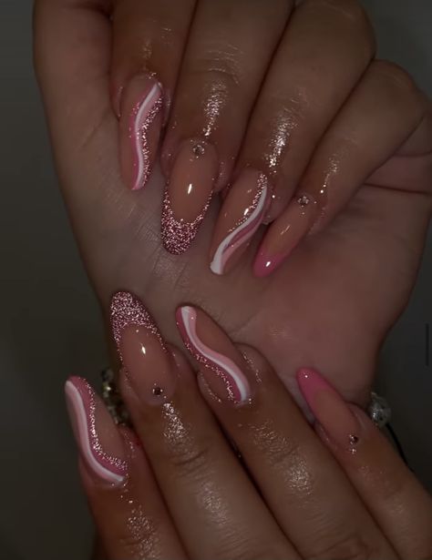 Lavender Nail Designs Almond, Pink Sparkly Chrome Nails, Cosmo Nails Design, Sparkly Acrylic Nail Designs, Bday Gel Nails, Extra Birthday Nails Almond, Cute Pink Nails Design Classy, Pink Nails With Rhinestones Almond, Pink Sparkly Birthday Nails