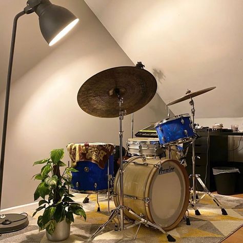 Drum Studio, Drummer Girl, Drum Room, Drum Sets, Music Studio Room, Studio Room, Percussion Instruments, Music Aesthetic, Drummers