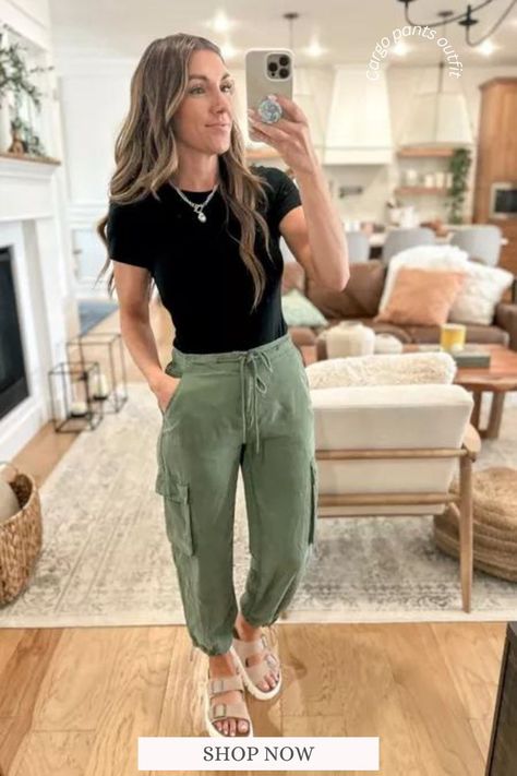 How to Style Cargo Pants Women. Cargo Pants Outfit for Women. Cargo Joggers Outfits Women, Joggers Outfit Fall, Pants Outfit For Women, Women Cargo Pants Outfit, Style Cargo Pants Women, Cargo Pants Women Outfit, Green Cargo Pants Outfit, Joggers Outfit Women, Pant Outfits For Women