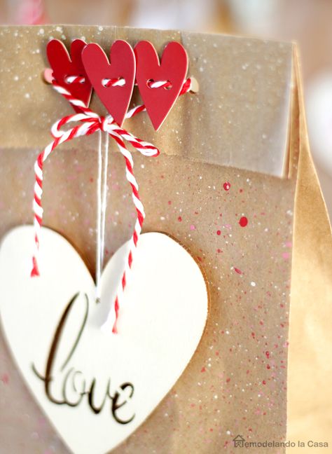 Valentines Gift Bags, Creative Gift Wraps, Valentine Theme, Valentines Printables Free, Diy Valentines Crafts, Valentines Day Treats, Simple Valentine, Valentine Day Crafts, Valentines Day Decorations