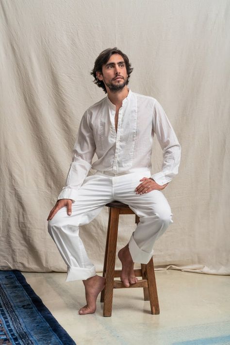 Green Linen Trousers, Male Art Model, Jawaharlal Nehru, Human Figure Sketches, Studio Photography Fashion, Organic Wedding, Sitting Poses, Real Model, Live Fashion