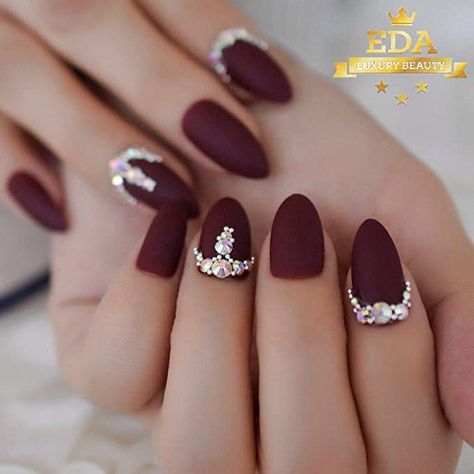 Sakura Nail Art, Maroon Nail, Fall Wedding Nails, Bridal Nails Designs, Red Crafts, Wine Nails, Nails Autumn, Maroon Nails, Bridal Nail Art