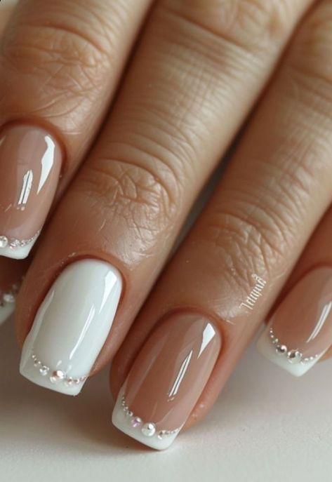 French Designed Nails, Nail Art Ideas For Wedding, White Or French Nails, White Nails Fancy, Cute Work Nails, Nails French With Design, Nails With Tips Ideas, French Tip Nails For Wedding, French Tip Inspired Nails