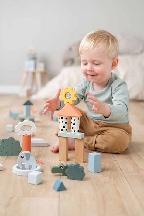 We're expanding our wooden toys collection with new favourites. From fun building sets with our Deer friends to stimulating baby toys. Our wooden toys are designed to support babies and toddler’s development while having fun. Friends Building, Dinner Box, Walker Toys, Kids Motor Skills, Done By Deer, Open Ended Play, Kids Wooden Toys, Big Gifts, Gift Of Time