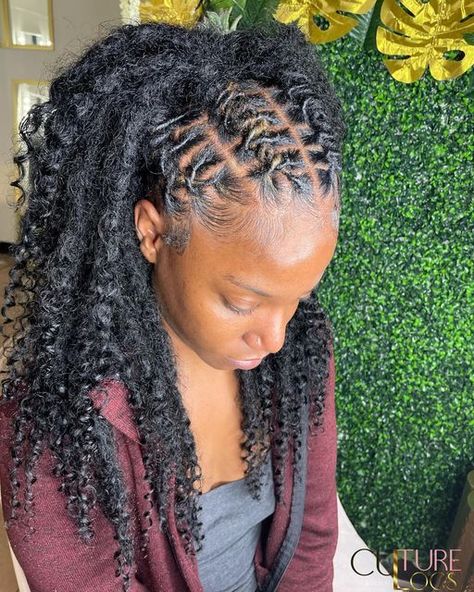 Culture Loc Specialist 🌱 on Instagram: "This install is breathtaking 🔥🔥🔥🔥🔥🔥🔥 ¥ 14” natural black loc extensions| basic style • Comment below your thoughts 💭 SHOW SOME LOVE 🤍" Locs Ponytail Extension, Loc Style With Weave, Loc Styles With Weave Ponytail, Loc Extension Hairstyles, Locs And Weave Hairstyles, Locs With Weave Ponytail, Loc Ponytail With Weave, Locs With Curly Ponytail, Locs Hairstyles With Weave