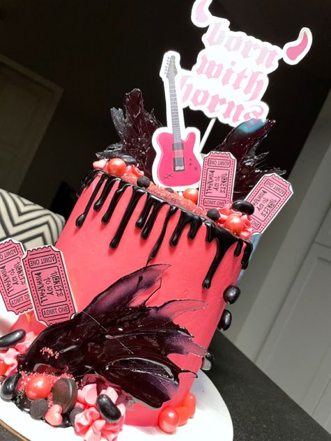 Mgk Themed Party, Mgk Birthday Cakes, Avril Lavigne Birthday, 15th Birthday Cakes, Sweet Sixteen Birthday Party Ideas, 30th Bday, Celebrity Guys, Sweet Sixteen Birthday, 15th Birthday