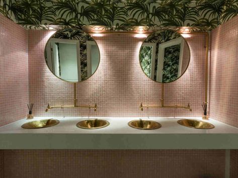 The 5 Coolest Toilet Designs in London's restaurants Cool Toilets, Toilette Design, Restaurant Bathroom, Wc Design, Restroom Design, Cool Restaurant, Interior Minimalista, Public Restroom, Toilet Design