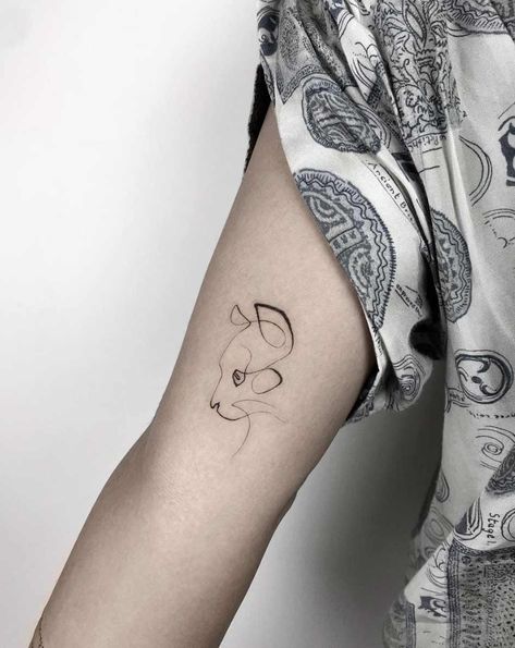 Small Cat Tattoo, Minimalist Tattoo Meaning, Draw Cat, Cute Cat Tattoo, Tattoo Zeichnungen, Tattoos Geometric, Cat Tattoo Designs, Tattoo Cat, Cat Tattoos