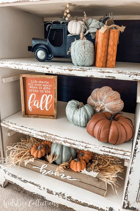 Fall Autumn Decor Living Room, Living Room Bookshelves Fall Decor, Built In Shelves Living Room Fall Decor, Rustic Fall Decor Living Room, Cozy Thanksgiving Decor, Cozy Fall House, Fall Pillows Living Rooms, Fall Couch Decor, Fall Tv Stand Decor