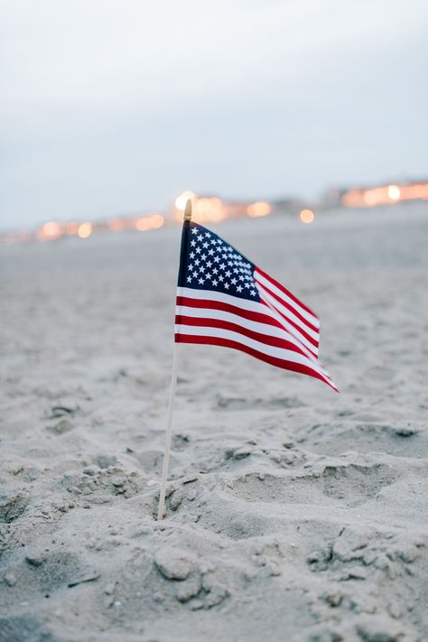 July Esthetics, Fourth Of July Beach, Fourth Of July Aesthetic, 4th Of July Aesthetic, 4th Of July Beach, Patriotic Wallpaper, Usa Aesthetic, Beachy Wallpaper, July Wallpaper