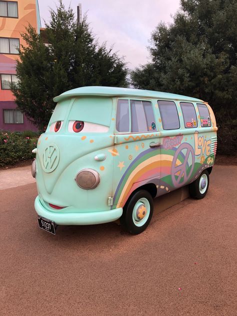 Fillmore Cars, Star Wars Aesthetic, Bug Car, Cars Disney, Disney Orlando, Van Car, Hippie Van, Cars Movie, Disney Cars