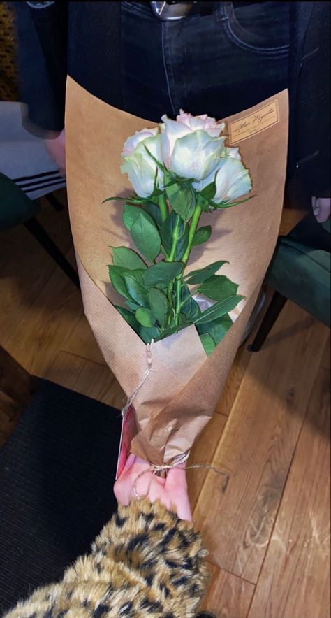 White Rose Bouquet, Simple Rose, One Rose, Small Bouquet, Single Flower, Rose Bouquet, White Rose, White Roses, Flower Arrangements