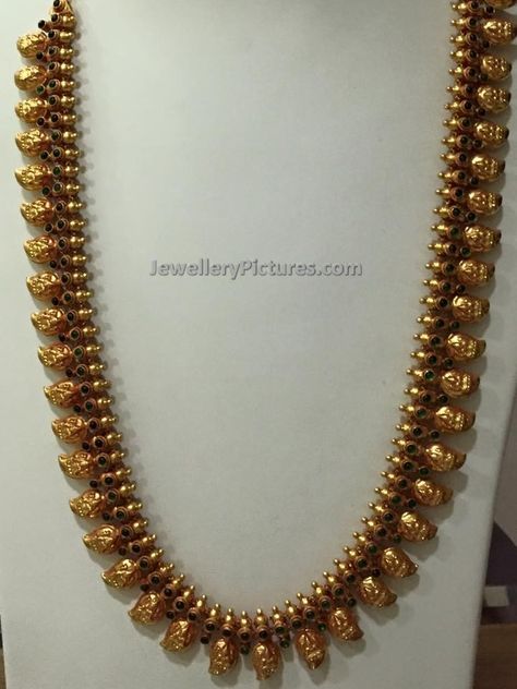 Mango Haaram Designs Gold, Mango Jewellery, Mango Mala Jewellery, Emerald Jewelry Necklace, Mango Haram, Mango Design, Maharashtrian Jewellery, Drape Sarees, Lakshmi Devi