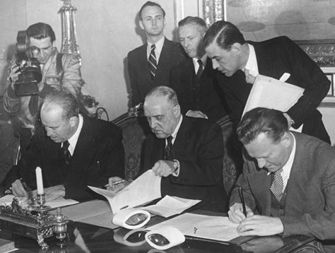 Signing of the Marshall Plan in Vienna; seated from left: John George Erhardt, American Envoy to Austria (1946-1950), Austrian Vice Chancellor Adolf Schärf, and Karl Gruber, Austrian Ambassador to the U.S. (1954-1958)  (ÖNB/Pf 4860 D (3)) Diplomatic Relations, The Marshall, Vienna, Comedians, Austria, Historical Figures, How To Plan, History, Quick Saves