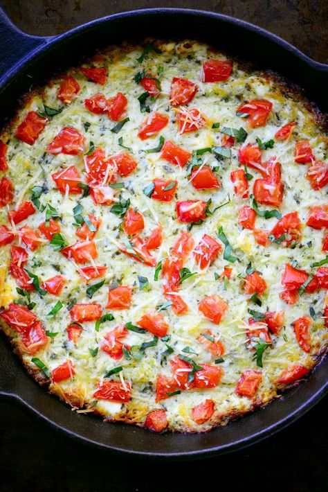 Caprese Dip Recipe, Dips Ideas, Thanksgiving Recipes Appetizers, Caprese Dip, Bruschetta Dip, Caprese Appetizer, Pesto Dip, Gunny Sack, Thanksgiving Appetizer Recipes