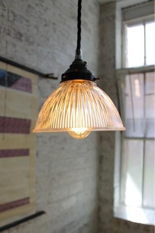 ARTICLE: Lighting for Queenslander Homes: What Works? Kitchen Ceiling Lights Vintage, Kitchen Sink Pendant, Vintage Industrial Interior Design, Glass Shade Pendant Light, Shade Pendant Light, Classic Lighting, Cafe Lights, Metal Ceiling, Ceiling Rose