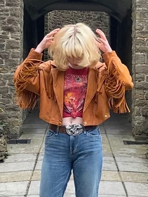 70s Style Outfits, Classic Rock Fashion, 70s Inspiration, Wattpad Outfits, 70s Rock And Roll, 70s Clothes, Retro Wardrobe, 70s Jacket, Demin Jacket