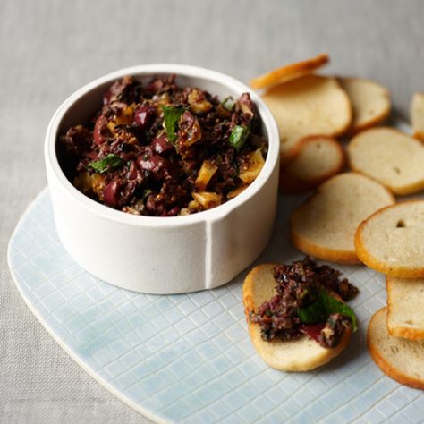 What makes Jacques Pépin's olive tapenade so special is the clever mix of olives, dried figs, mint and capers. Black Olive Tapenade, Mediterranean Appetizers, Jacque Pepin, Olive Tapenade, Mint Recipes, Cooking For Beginners, French Dishes, French Cooking, Picnic Food